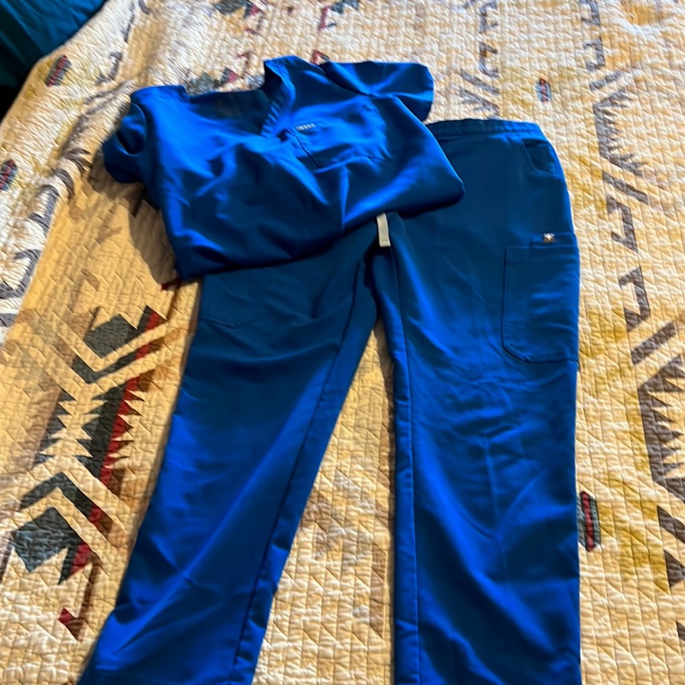 Like new blue figs